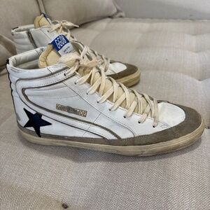 Golden Goose Sneakers. White Slides with black star. EU45